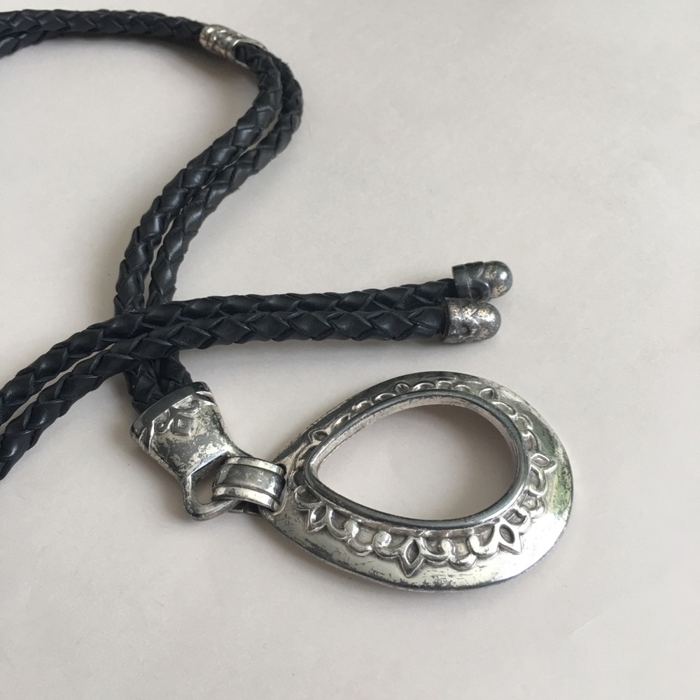 Leather belt w/silver buckle